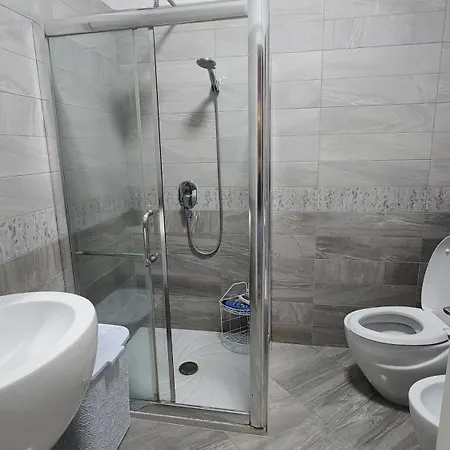 Kalpazo Stadiumi 4* تيرانا