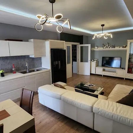 Kalpazo Stadiumi 4* تيرانا