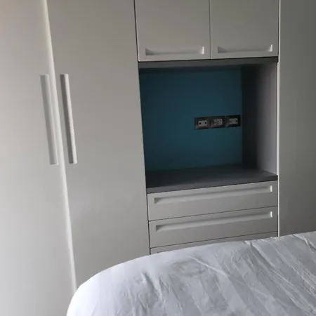 Kalpazo Stadiumi 4* تيرانا